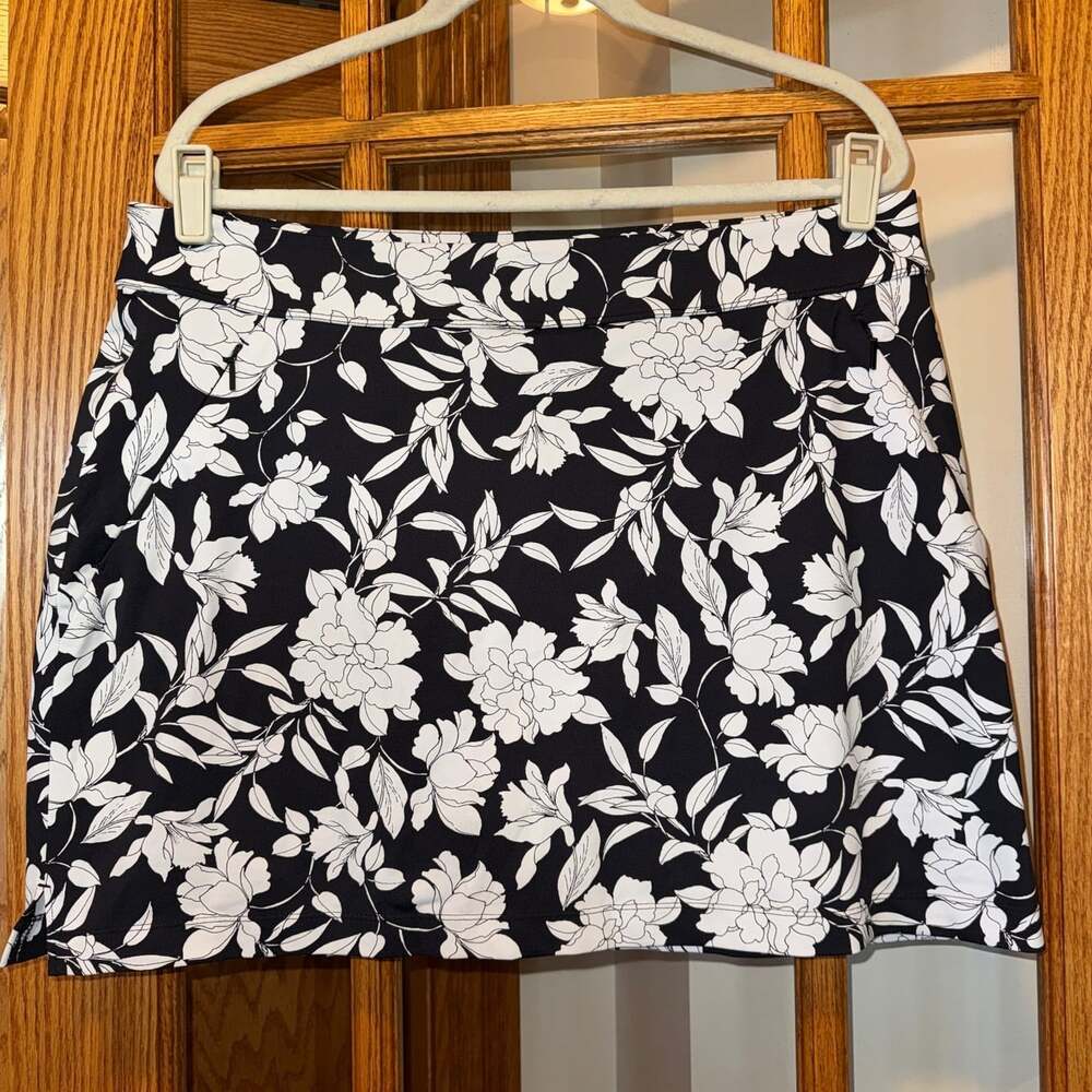 EUC TOMMY BAHAMA SZ L AUBREY ISLAND ZONE SKORT SKIRT BLACK & WHITE FLORAL PRINT - Picture 2 of 10